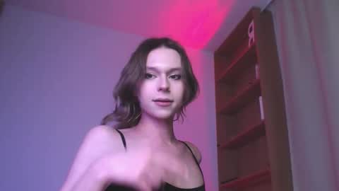 sophiediamond_x online show from 12/04/25, 07:33