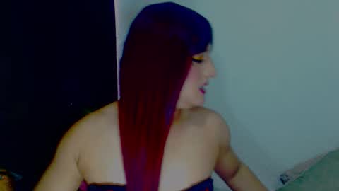 sophiehillsxo online show from 10/28/25, 02:53