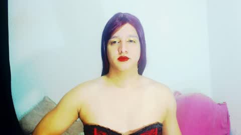 Snapshot of sophiehillsxo chatting on 04/01/26, 03:40 sophiehillsxo online show from 04/01/26, 03:40