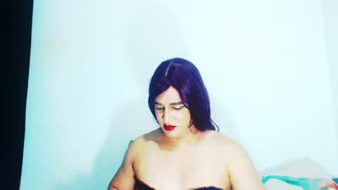 Snapshot of sophiehillsxo chatting on 04/11/26, 12:59 sophiehillsxo online show from 04/11/26, 12:59