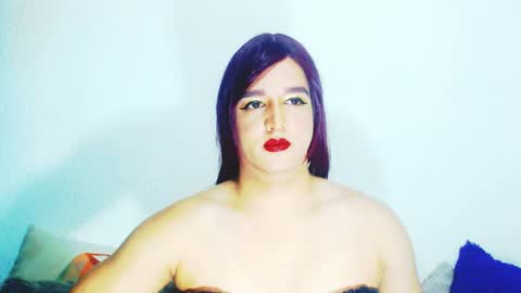 Snapshot of sophiehillsxo chatting on 04/14/26, 12:38 sophiehillsxo online show from 04/14/26, 12:38