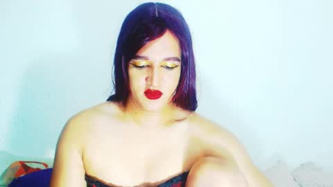 Snapshot of sophiehillsxo chatting on 04/17/26, 12:35 sophiehillsxo online show from 04/17/26, 12:35