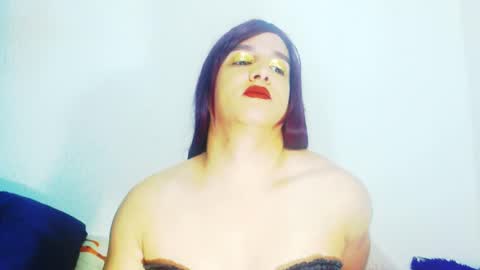 Snapshot of sophiehillsxo chatting on 04/17/26, 11:08 sophiehillsxo online show from 04/17/26, 11:08