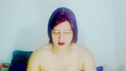Snapshot of sophiehillsxo chatting on 04/19/26, 10:45 sophiehillsxo online show from 04/19/26, 10:45