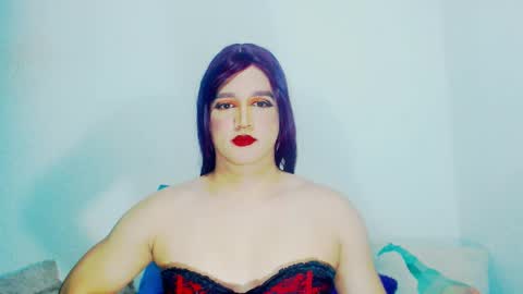 Snapshot of sophiehillsxo chatting on 05/02/26, 06:51 sophiehillsxo online show from 05/02/26, 06:51