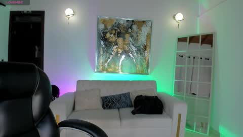 Sophie Houston online show from 11/24/25, 06:13