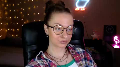sophieleroux online show from 04/24/26, 01:02