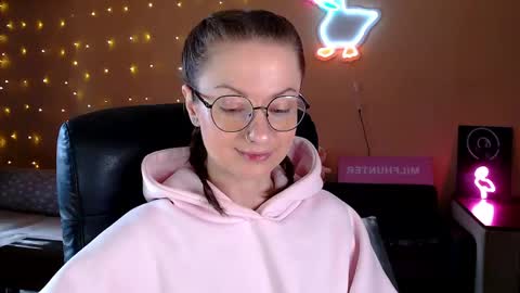 sophieleroux online show from 05/05/26, 01:52