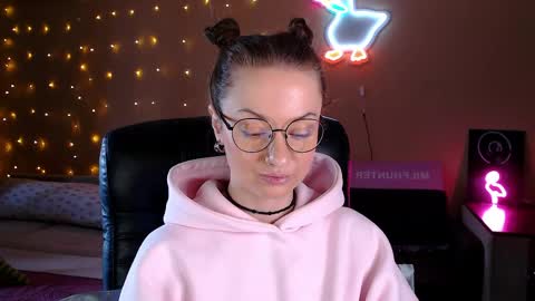 sophieleroux online show from 05/06/26, 10:53
