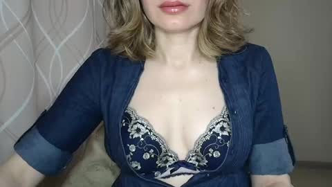 Sophiemisss online show from 05/10/26, 07:13