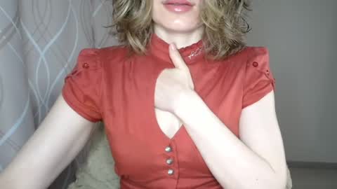 Sophiemisss online show from 05/13/26, 05:49
