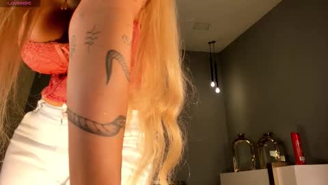 Sophie  Palmer online show from 10/04/25, 10:46