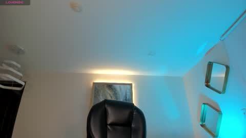 Sophie  Palmer online show from 11/26/25, 10:49