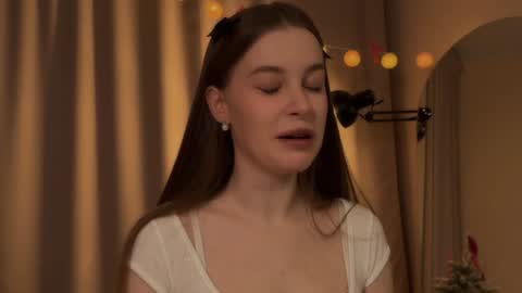 Snapshot of sophiephoria chatting on 12/15/24, 05:10 Sophie Next stream 3 online show from 12/15/24, 05:10