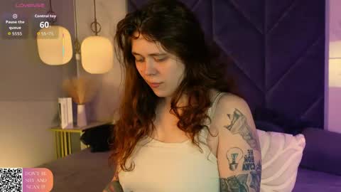 Snapshot of sophiepure chatting on 04/20/26, 08:21 Sophie online show from 04/20/26, 08:21