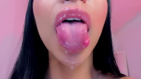 Snapshot of sophierooy chatting on 07/12/26, 12:23 sophierooy online show from 07/12/26, 12:23