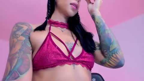 Snapshot of sophierooy chatting on 07/26/26, 01:14 sophierooy online show from 07/26/26, 01:14