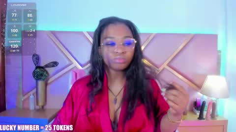 Sophie online show from 06/08/26, 11:43