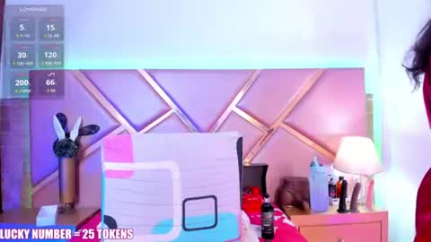 Sophie online show from 06/19/26, 12:09