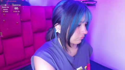 Snapshot of sophievv chatting on 04/22/26, 07:37 Sophie online show from 04/22/26, 07:37