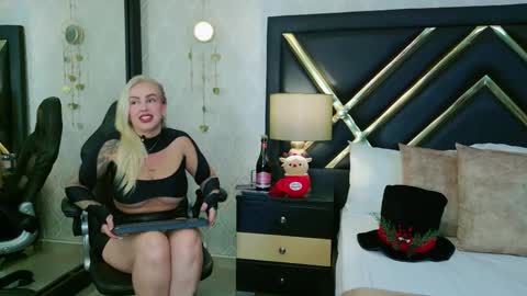 SophieWinslow online show from 11/07/25, 01:44