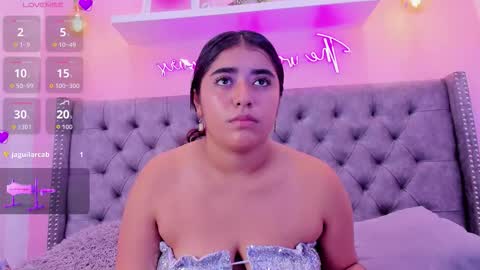 Sophii  online show from 11/04/25, 10:42