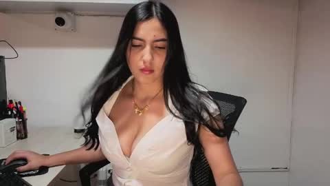 Snapshot of sophiie_blakee chatting on 05/18/26, 11:54 Sophiee online show from 05/18/26, 11:54