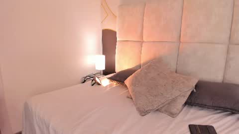 Snapshot of sophiie_rosee chatting on 07/21/26, 08:33 sophiie_rosee online show from 07/21/26, 08:33