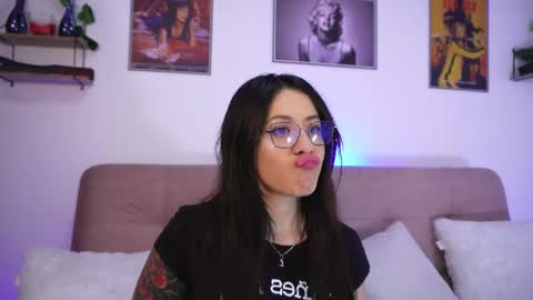 Sophiie online show from 11/06/25, 12:06