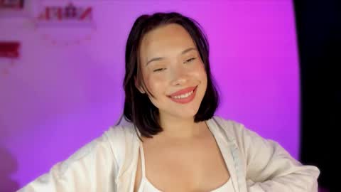 Snapshot of sophiiewilliams chatting on 01/05/25, 01:35 Sophiie Williams online show from 01/05/25, 01:35