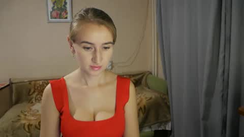 Snapshot of sophilorens chatting on 01/02/25, 03:19 Sophi online show from 01/02/25, 03:19