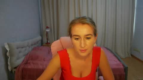 Snapshot of sophilorens chatting on 07/09/26, 03:38 Sophi online show from 07/09/26, 03:38