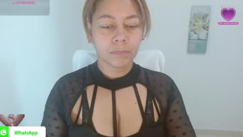 Snapshot of sophisem chatting on 06/14/26, 05:15 sophisem online show from 06/14/26, 05:15