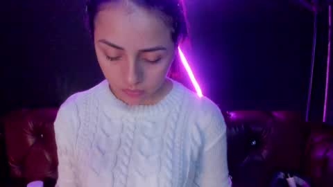 Snapshot of sophy_smilesweet chatting on 12/21/24, 12:27 SOPHY ROGERS online show from 12/21/24, 12:27
