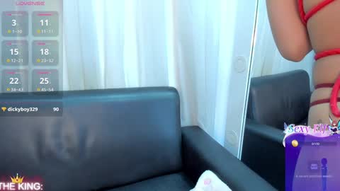 Snapshot of sophy_smilesweet chatting on 12/23/24, 05:54 SOPHY ROGERS online show from 12/23/24, 05:54
