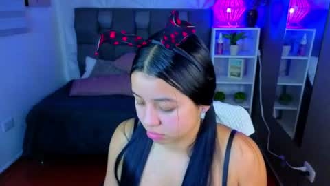 Snapshot of sophyadams_ chatting on 06/23/26, 06:00 Sophy online show from 06/23/26, 06:00