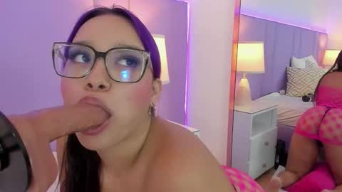 Sophy online show from 09/17/25, 12:07