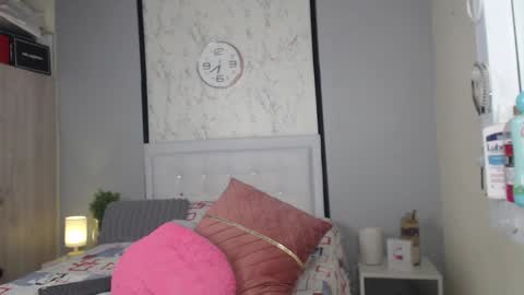 Sofia  online show from 01/25/25, 12:48