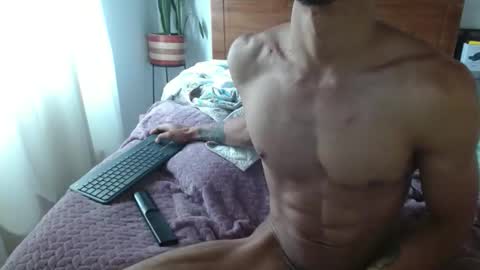 businessman online show from 12/21/25, 02:46