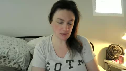 Snapshot of sotamom chatting on 05/22/26, 03:17 NaughtyMommy online show from 05/22/26, 03:17