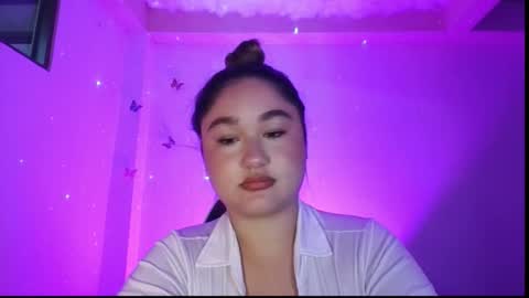 Snapshot of souf_ chatting on 11/18/25, 11:03 Soouf3 online show from 11/18/25, 11:03