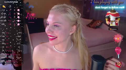 Lisa online show from 10/17/25, 07:33