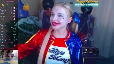 Lisa online show from 10/29/25, 07:10