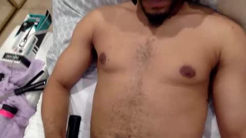 Snapshot of soulmatesxoo34 chatting on 01/16/26, 02:43 Longhaitianbbc thick latina online show from 01/16/26, 02:43