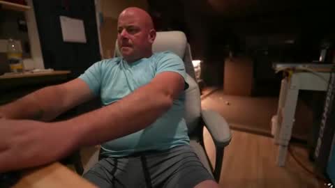 Snapshot of soundfreqnj chatting on 10/20/25, 06:14 soundfreqnj online show from 10/20/25, 06:14