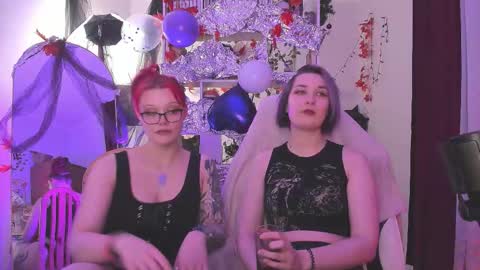 Leah online show from 12/15/25, 04:22