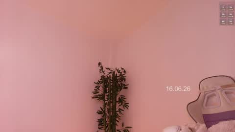 M A R I A N A online show from 06/17/26, 02:25