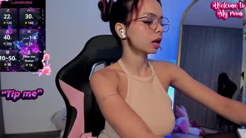 Snapshot of soy_sheila chatting on 03/12/25, 02:20 sheila smitt online show from 03/12/25, 02:20