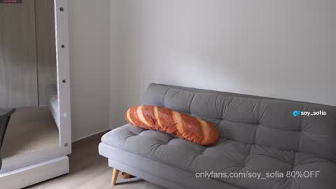 100 explicit here   online show from 10/08/25, 06:16