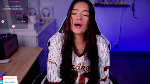 Luisa    online show from 09/17/25, 10:44